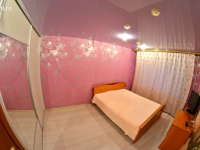 2-комнатная квартира посуточно Кемерово, Спортивная , 38: Фотография 2