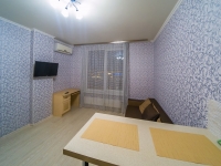 2-комнатная квартира посуточно Киев, Богатырская , 6а: Фотография 3