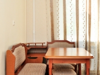 2-комнатная квартира посуточно Киев, Героев Днепра , 36-Б: Фотография 14