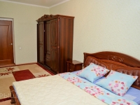 2-комнатная квартира посуточно Актобе, Сатпаева, 5б: Фотография 2