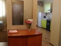 1-комнатная квартира посуточно Тюмень, Квартира посуточно на Николая Зелинского, 3: Фотография 14
