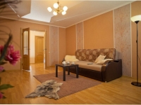 2-комнатная квартира посуточно Екатеринбург, Щорса, 105: Фотография 2