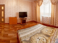 1-комнатная квартира посуточно Красноярск, сверДловская , 11: Фотография 2
