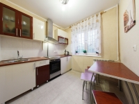 2-комнатная квартира посуточно Челябинск, Елькина, 61: Фотография 4