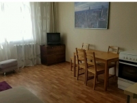 2-комнатная квартира посуточно Омск, Омская , 127к1: Фотография 2