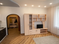 2-комнатная квартира посуточно Новосибирск, Семьи Шамшиных, 20: Фотография 2