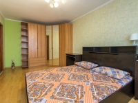 2-комнатная квартира посуточно Тольятти, Приморский бульвар, 46: Фотография 2