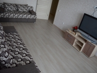 2-комнатная квартира посуточно Белгород, Николая Островского , 27: Фотография 2
