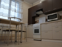 2-комнатная квартира посуточно Белгород, Николая Островского , 27: Фотография 4
