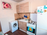 1-комнатная квартира посуточно Омск, улица Серова, 24В: Фотография 2