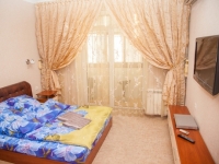 2-комнатная квартира посуточно Екатеринбург, Начдива Онуфриева, 58: Фотография 3