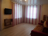 2-комнатная квартира посуточно Екатеринбург, Бажова, 189: Фотография 2