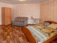 2-комнатная квартира посуточно Екатеринбург, Сурикова, 4: Фотография 2
