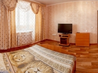 2-комнатная квартира посуточно Екатеринбург, Сурикова, 4: Фотография 4