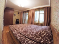 3-комнатная квартира посуточно Екатеринбург, Малышева, 102: Фотография 3