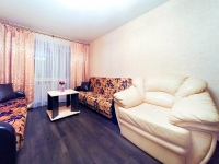 2-комнатная квартира посуточно Екатеринбург, Большакова, 153: Фотография 4
