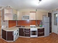 2-комнатная квартира посуточно Екатеринбург, Сортировочная , 2: Фотография 4