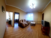 2-комнатная квартира посуточно Курск, Льва Толстого, 10а: Фотография 3