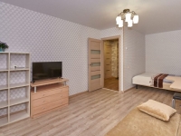 1-комнатная квартира посуточно Екатеринбург, Опалихинская, 27: Фотография 2