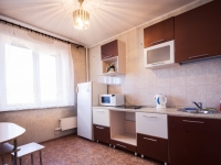 1-комнатная квартира посуточно Екатеринбург, Азина, 24: Фотография 2