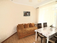 2-комнатная квартира посуточно Астрахань, ул. Савушкина, 4К2: Фотография 3