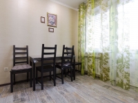 1-комнатная квартира посуточно Астрахань, ул. Савушкина, 6д: Фотография 3