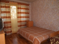 1-комнатная квартира посуточно Челябинск, Комсомольский проспект , 42: Фотография 7