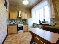 3-комнатная квартира посуточно Пермь, Комсомольский проспект, 55: Фотография 9