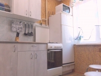 1-комнатная квартира посуточно Челябинск, Дзержинского, 85: Фотография 2