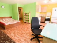1-комнатная квартира посуточно Екатеринбург, Челюскинцев, 25: Фотография 3