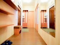 2-комнатная квартира посуточно Челябинск, улица Братьев Кашириных, 85а: Фотография 19
