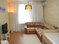 2-комнатная квартира посуточно Волгоград, Советская, 4: Фотография 2