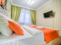 2-комнатная квартира посуточно Челябинск, улица 250-летия Челябинска, 23: Фотография 11