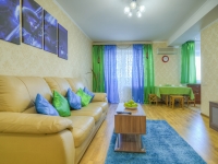 3-комнатная квартира посуточно Челябинск, улица Тимирязева , 25: Фотография 7