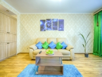 3-комнатная квартира посуточно Челябинск, улица Тимирязева , 25: Фотография 9