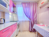 2-комнатная квартира посуточно Челябинск, улица Воровского , 7: Фотография 8