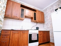 3-комнатная квартира посуточно Кемерово, Весенняя, 6: Фотография 2