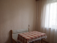 1-комнатная квартира посуточно Челябинск, Молодогвардейцев, 44А: Фотография 4