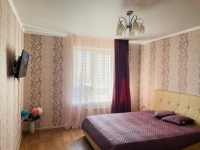 1-комнатная квартира посуточно Тольятти, улица Полякова, 28б: Фотография 2