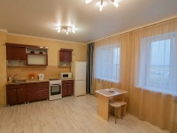 1-комнатная квартира посуточно Тюмень,  Бориса Житкова, 5 к1: Фотография 3