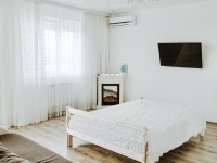 1-комнатная квартира посуточно Астрахань, Савушкина, 6к8: Фотография 2