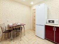 2-комнатная квартира посуточно Самара, Карбышева, 71: Фотография 2