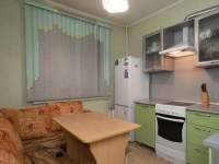 2-комнатная квартира посуточно Екатеринбург, Металлургов , 44: Фотография 6