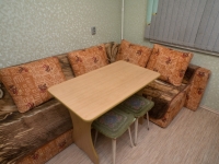 2-комнатная квартира посуточно Екатеринбург, Металлургов , 44: Фотография 8