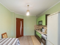1-комнатная квартира посуточно Омск, Комарова , 21к2: Фотография 2