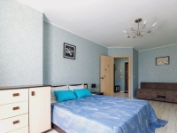 1-комнатная квартира посуточно Екатеринбург, Щорса, 105: Фотография 3