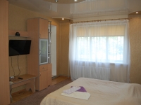 2-комнатная квартира посуточно Луганск, квартал Мирный, 18: Фотография 2