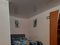 1-комнатная квартира посуточно Луганск, героя россии зозулина, 40: Фотография 2