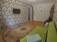 2-комнатная квартира посуточно Луганск, кв. Жукова, 11: Фотография 2
