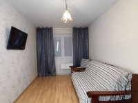 2-комнатная квартира посуточно Челябинск, Братьев Кашириных , 87а: Фотография 7